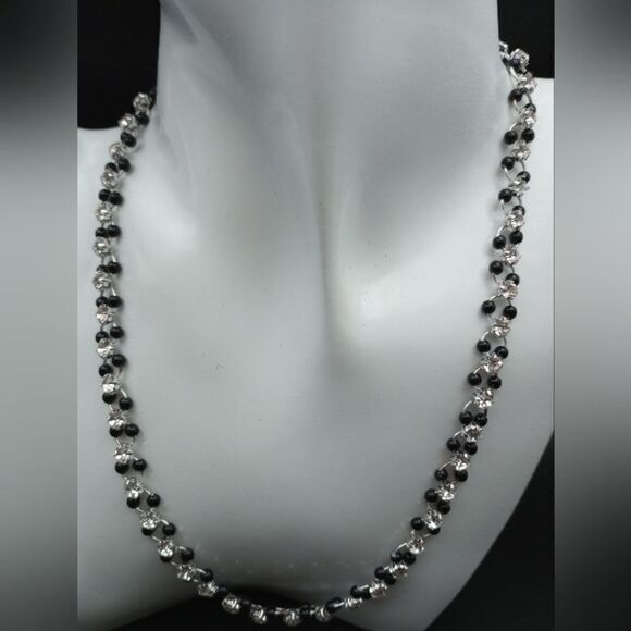 Gothic trail crystal shine necklace N326